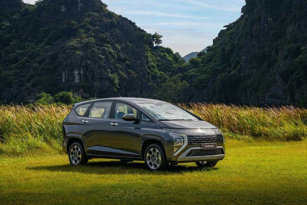 Hyundai Stargazer và Suzuki Ertiga Hybrid