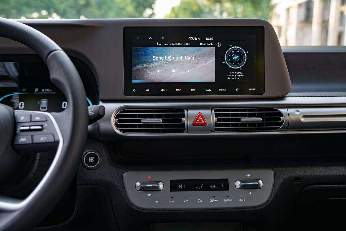 Hyundai Stargazer và Suzuki Ertiga Hybrid
