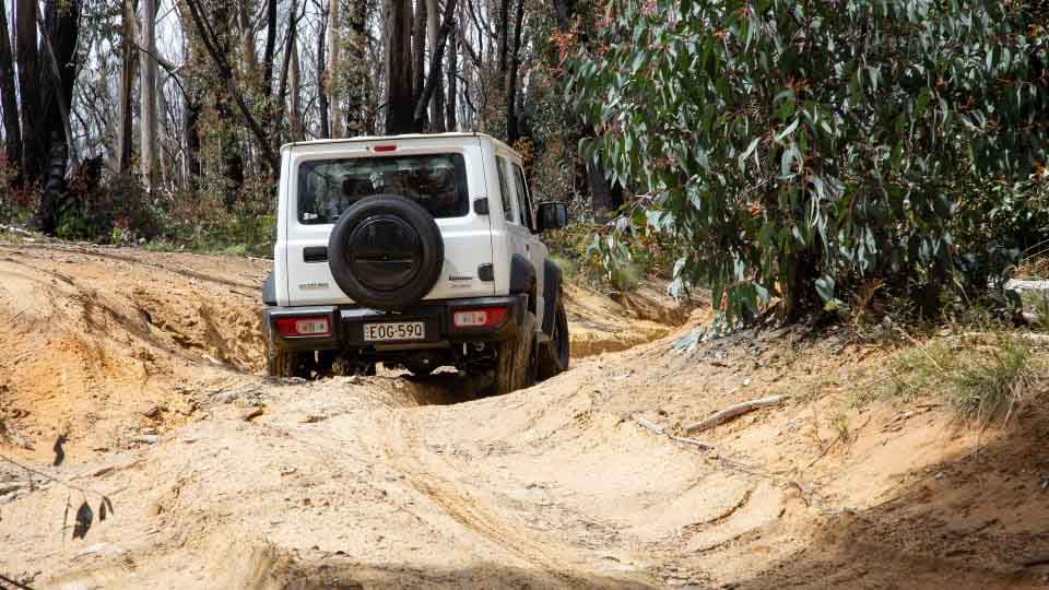 Đánh giá Suzuki Jimny Lite