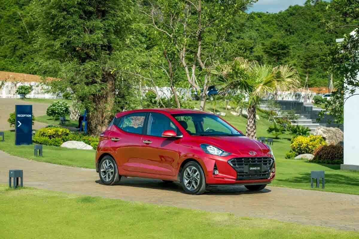 Suzuki Swift và Hyundai i10