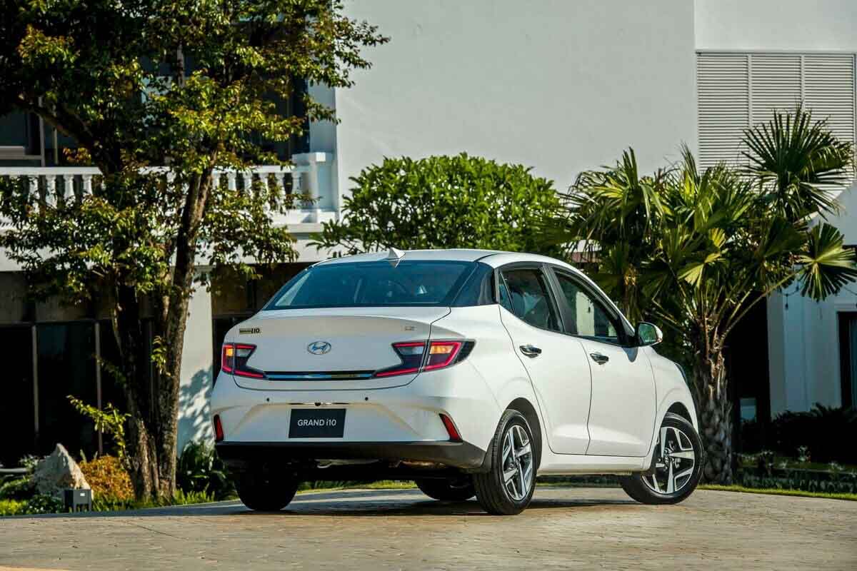 Suzuki Swift và Hyundai i10