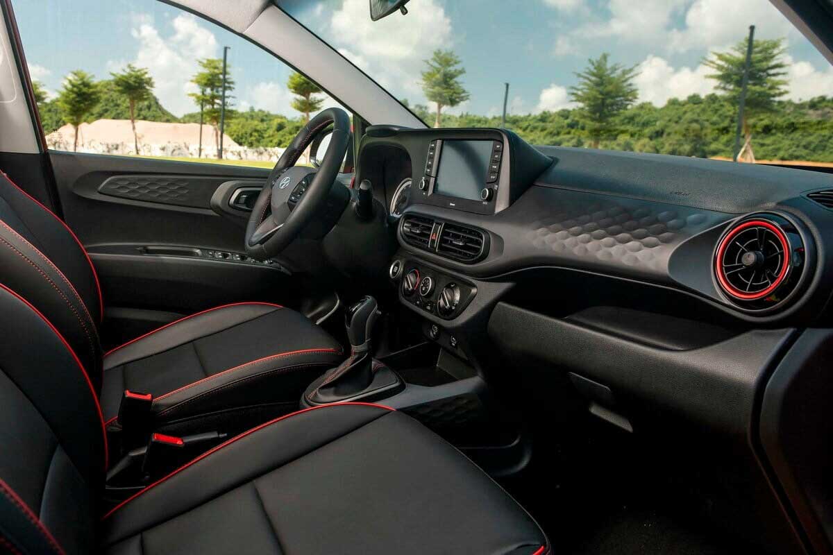 Suzuki Swift và Hyundai i10