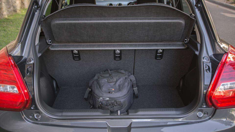 Suzuki Swift và Hyundai i10