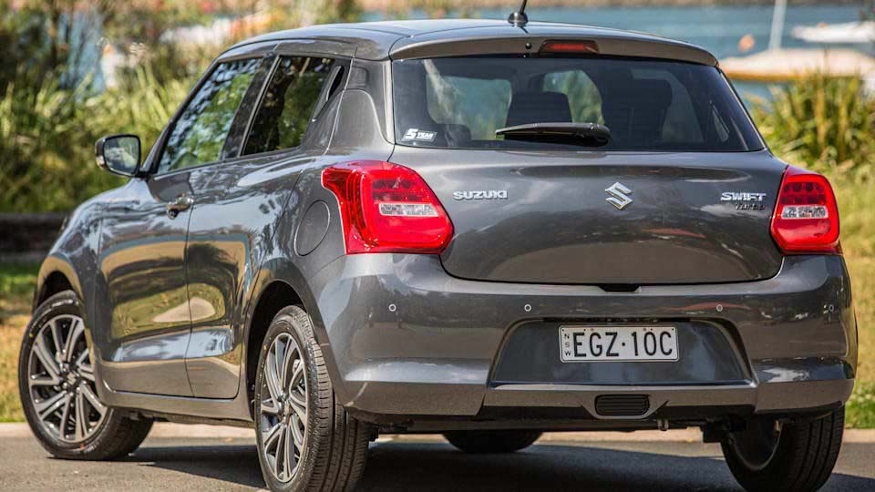 Suzuki Swift và Hyundai i10