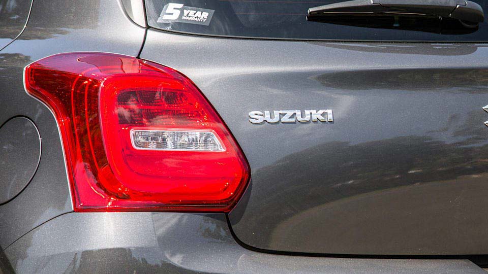 Suzuki Swift và Hyundai i10