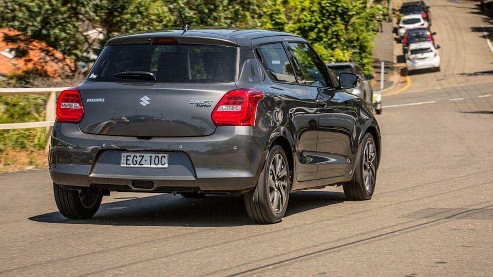 Suzuki Swift và Hyundai i10
