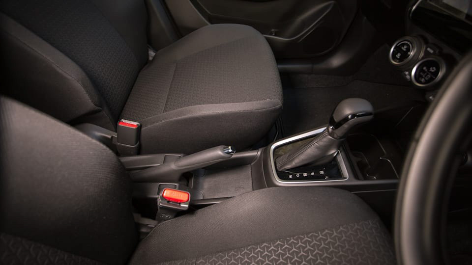 Suzuki Swift và Hyundai i10