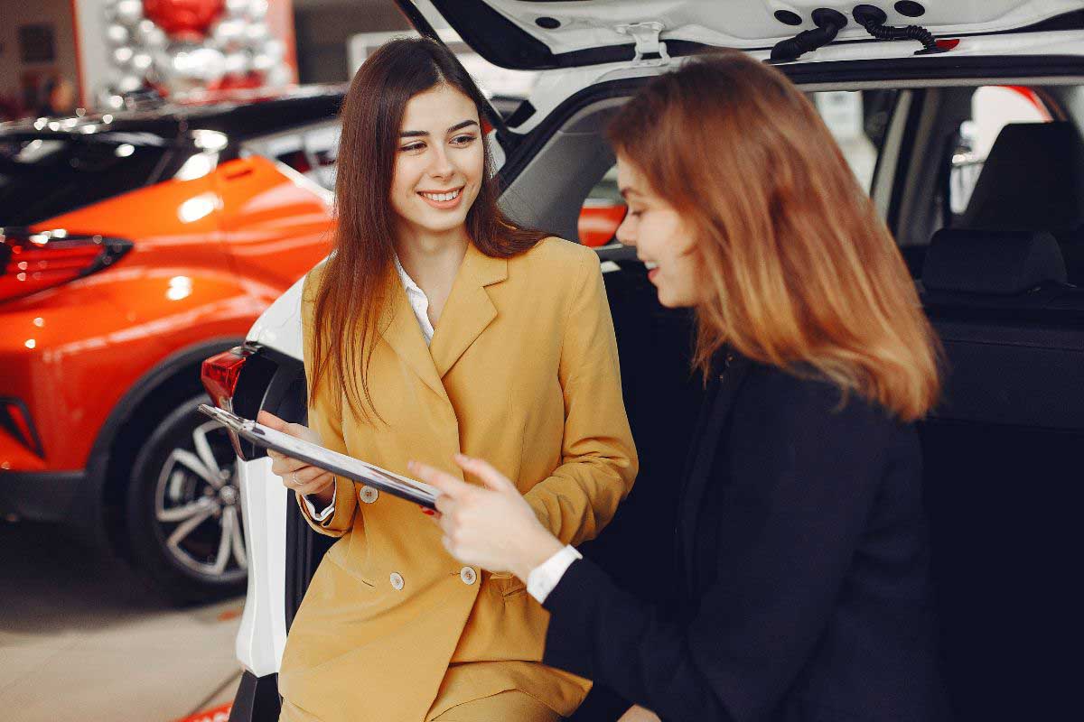 Các loại thuế phí khi mua ô tô