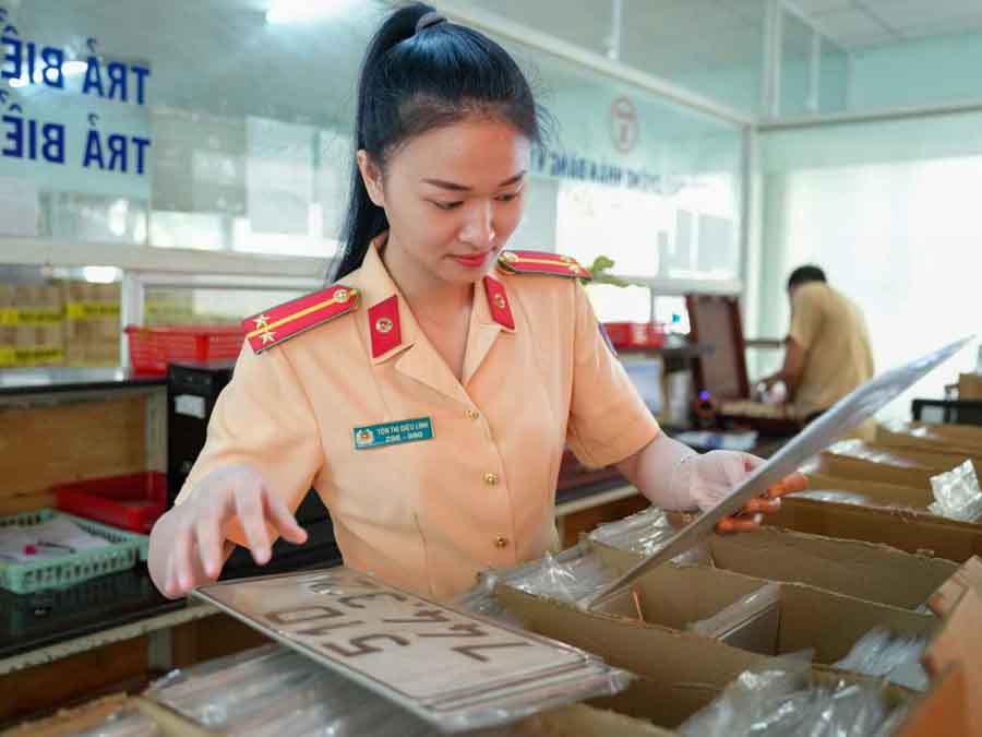 Biển số định danh