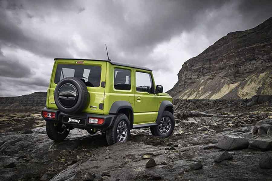 Hãng xe Jeep đứng ngồi không yên với Suzuki Jimny