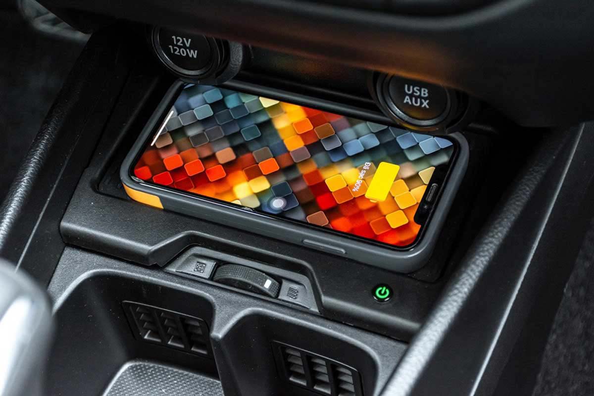 Nên mua Suzuki Ertiga Hybrid hay Suzuki XL7