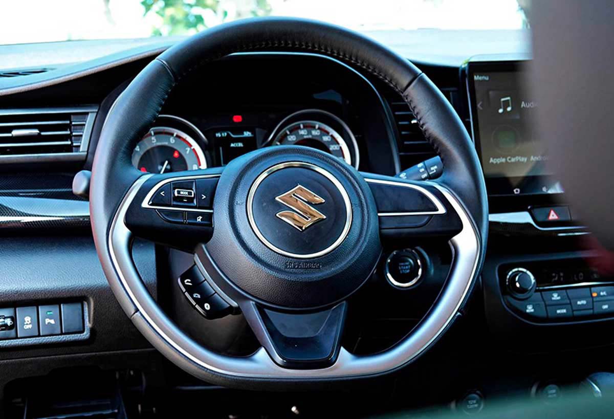 Nên mua Suzuki Ertiga Hybrid hay Suzuki XL7