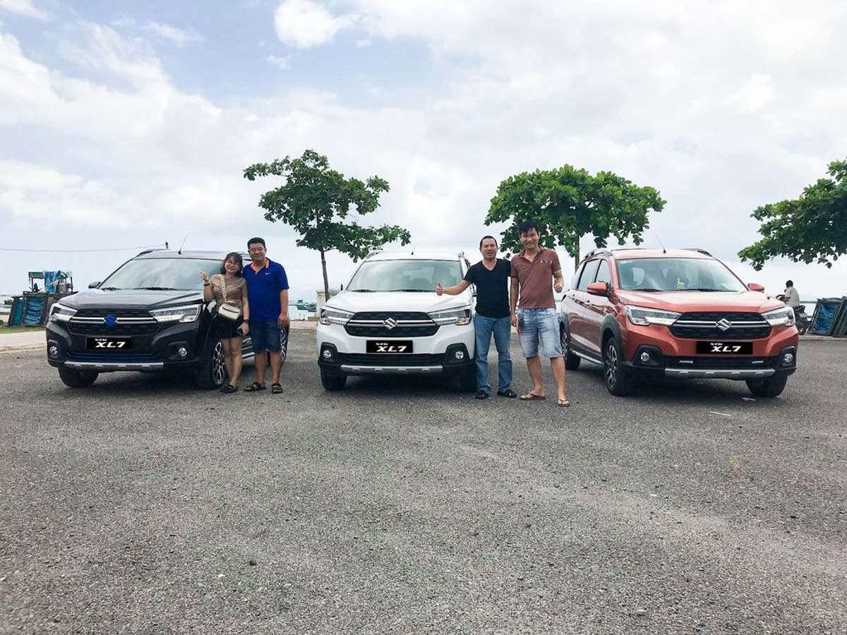Suzuki XL7 SUV 7 chỗ