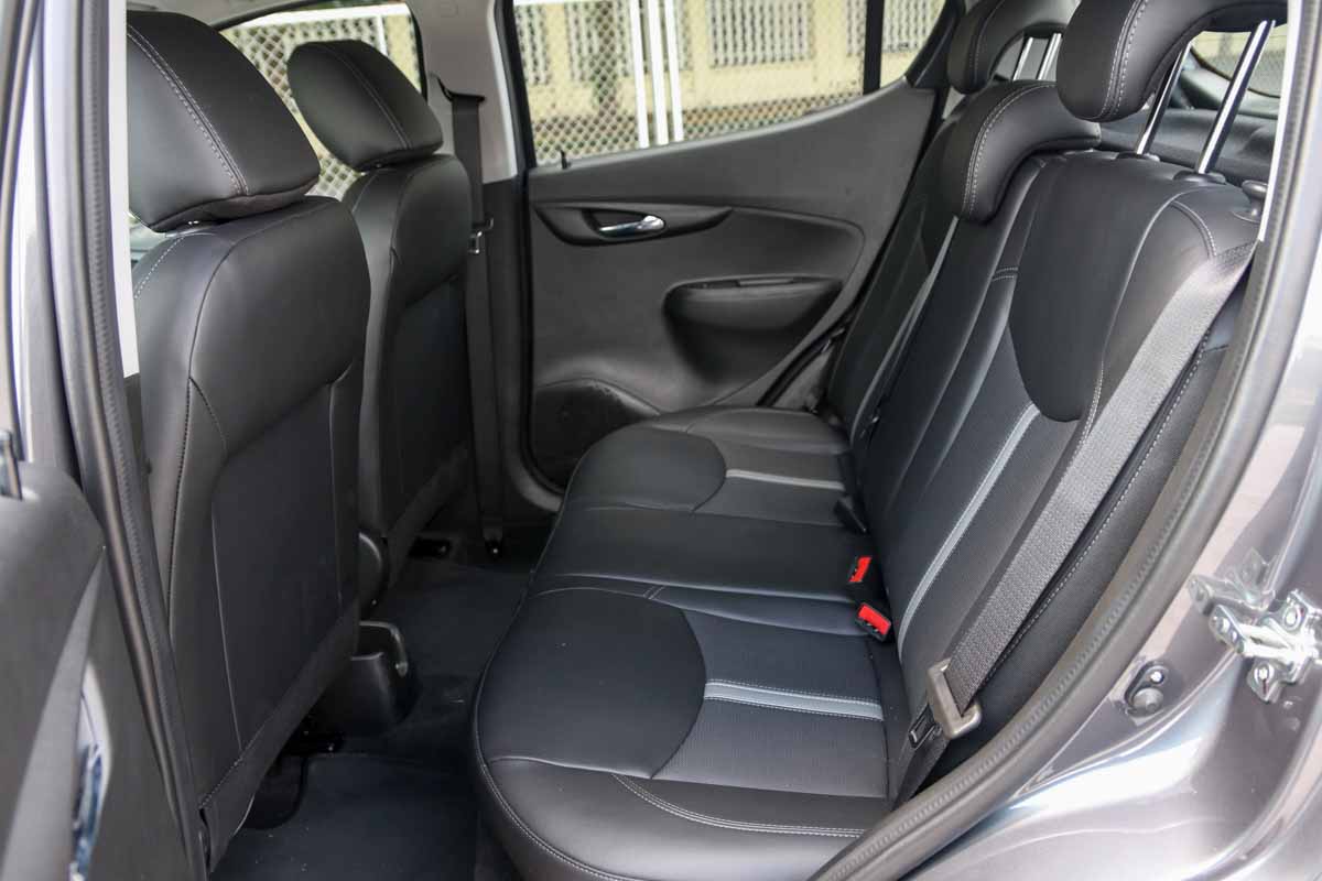 Suzuki Celerio và Vinfast Fadil