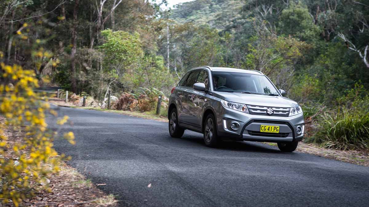 Suzuki Vitara và Hyundai Kona