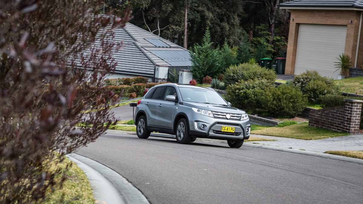 Suzuki Vitara và Hyundai Kona