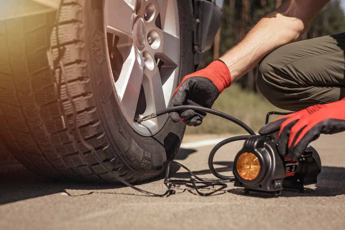 Chọn máy bơm lốp ô tô cho từng loại xe