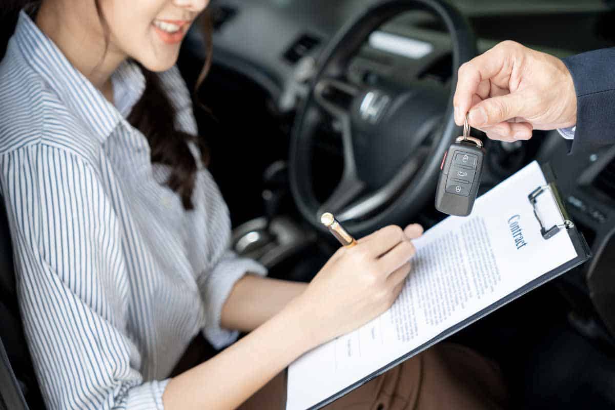Chi Phí Nuôi Xe Ô Tô: Cách Tính Toán và Tiết Kiệm