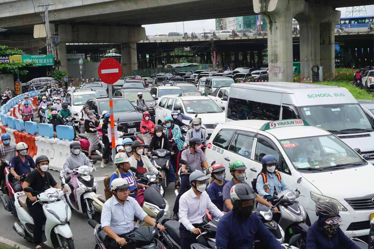Giờ cấm tải HCM