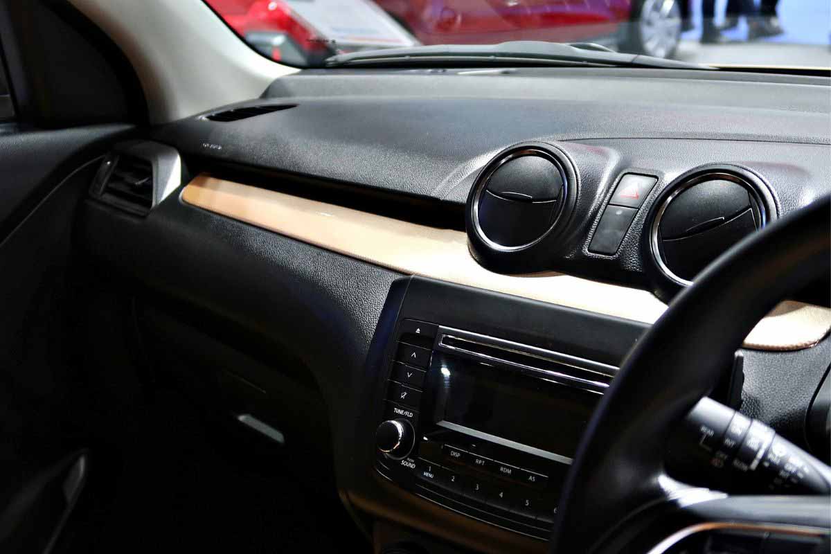 Vì sao Suzuki Swift ít người mua dù rất bắt mắt