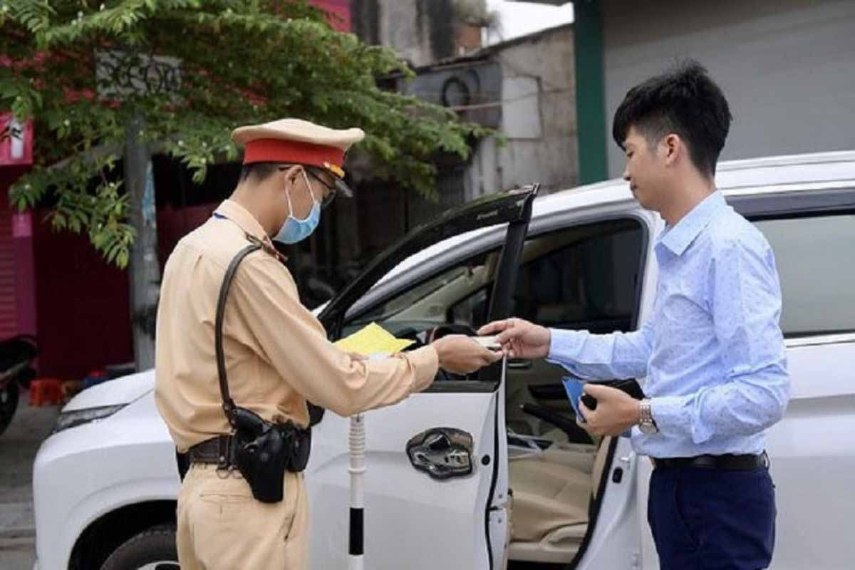 tự ý thay đổi màu sơn xe ô tô